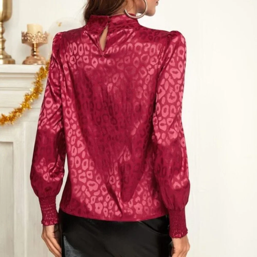 Leopard Jacquard Mock Neck Satin Blouse burgundy - Picture 3 of 4